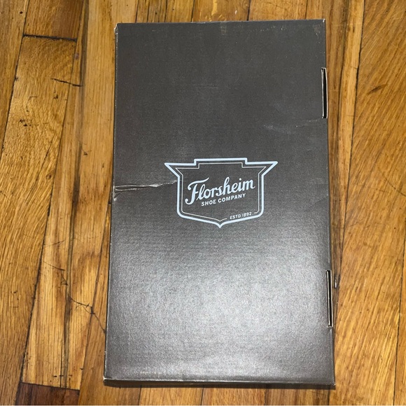 Florsheim, Reveal Jr. Boys Wingtip Oxford in Cognac - Picture 2 of 8